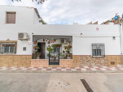 Exterior view of House or chalet for sale in Moraleda de Zafayona  with Terrace