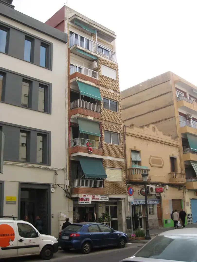 Pis en venda a AVENIDA MALVARROSA NÚMERO 96
