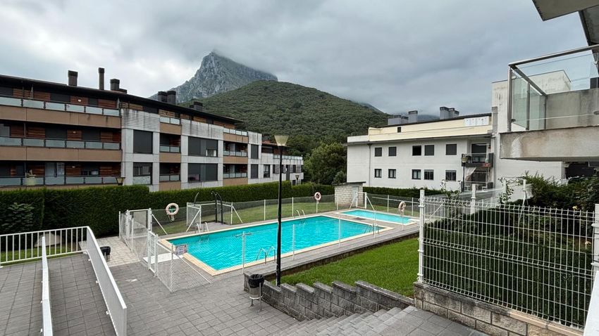 Swimming pool of Flat for sale in Ramales de la Victoria  with Heating, Furnished and Oven
