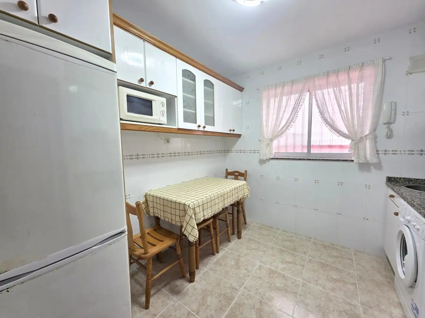 Kitchen of Flat for sale in Oviedo 