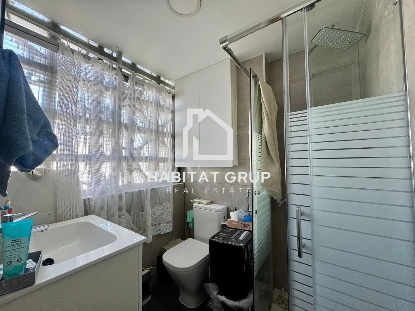 Bathroom of Flat for sale in Girona  with Heating and Terrace