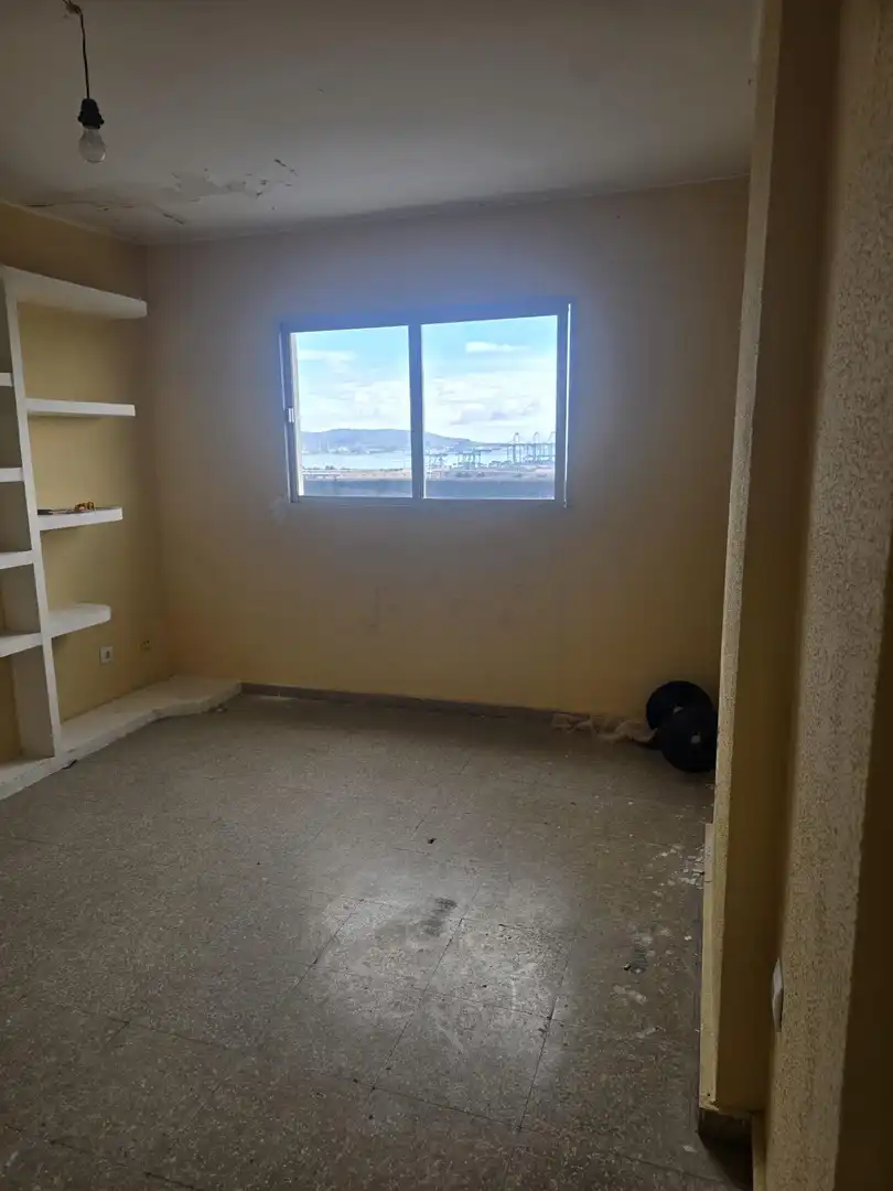 Schlafzimmer von Dachboden zum Verkauf in Algeciras