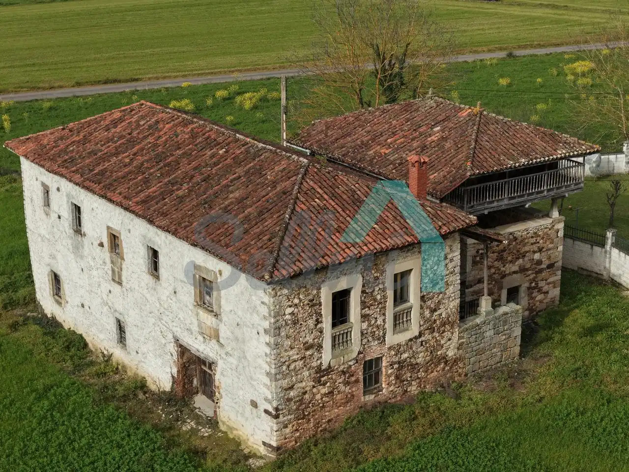 Casa o xalet en venda a Llamas, Salas
