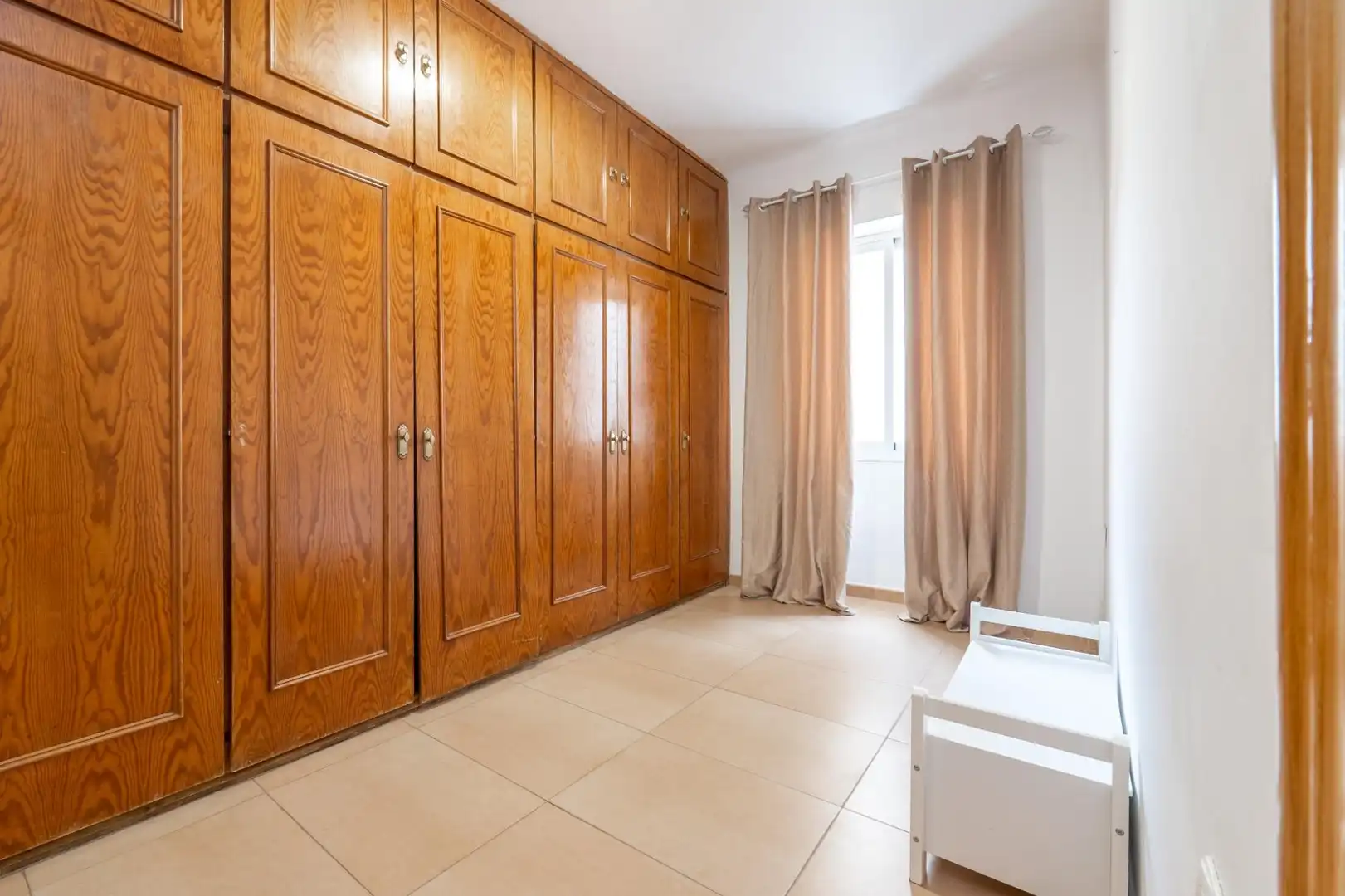 Schlafzimmer von Wohnung zum Verkauf in Granada mit Klimaanlage
