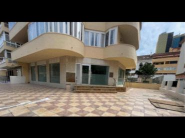 Local comercial en venda a Avenida Ramón y Cajal