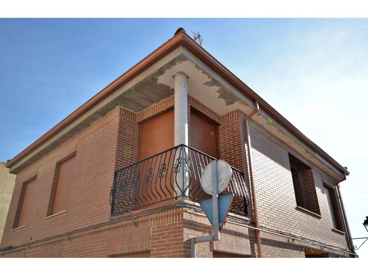 Vista exterior de Casa o xalet en venda en Palencia Capital amb Calefacció, Parquet i Moblat