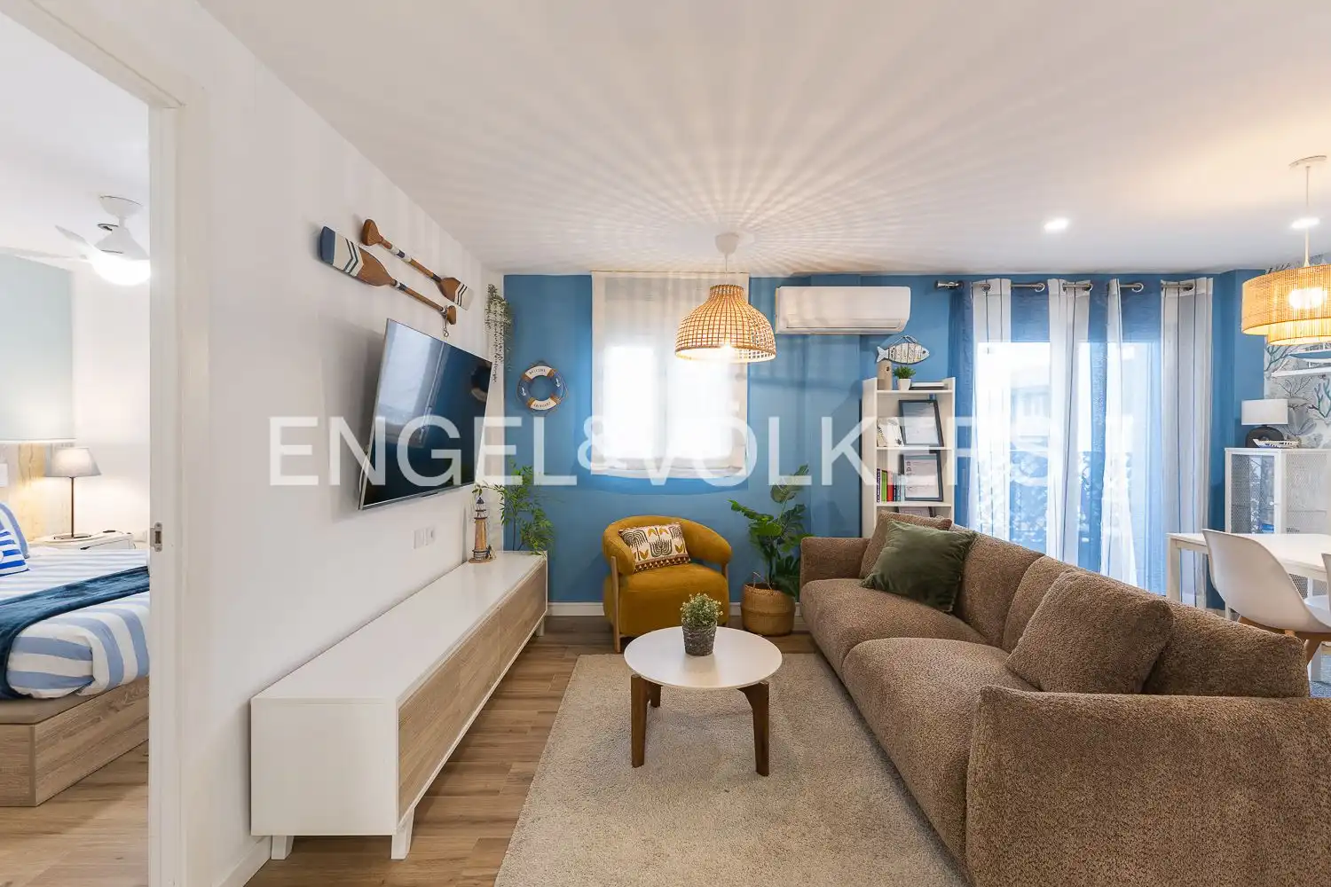 Living room of Flat for sale in Valencia  with Air Conditioner, Heating and Parquet flooring