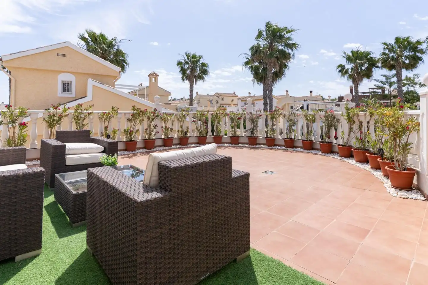 Terrasse von Haus oder Chalet zum Verkauf in Santa Pola mit Klimaanlage, Privatgarten und Terrasse