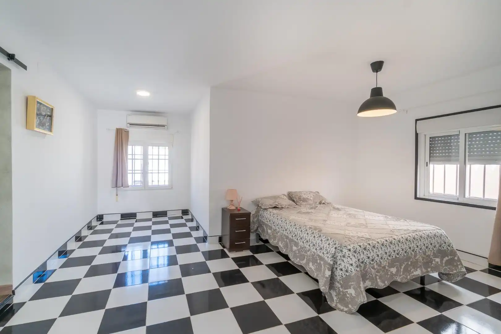Dormitori de Casa o xalet en venda en Torrevieja amb Aire condicionat, Calefacció i Jardí privat