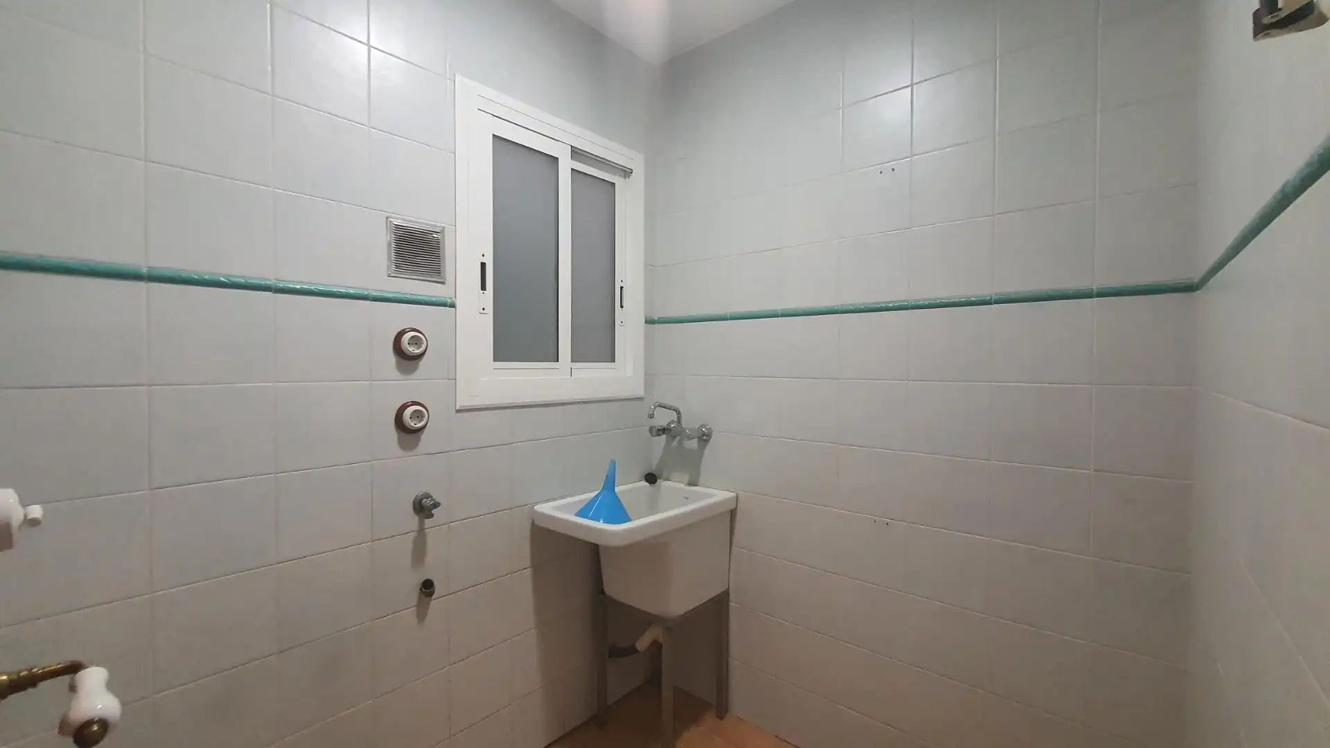 Bathroom of Flat for sale in Gualba  with Heating and Balcony