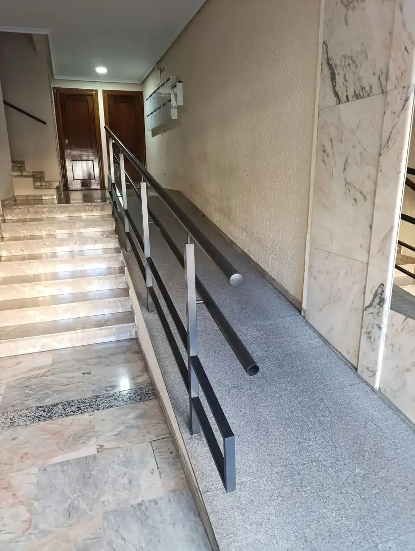 Piso en venta en Linares con Aire acondicionado y Calefacción