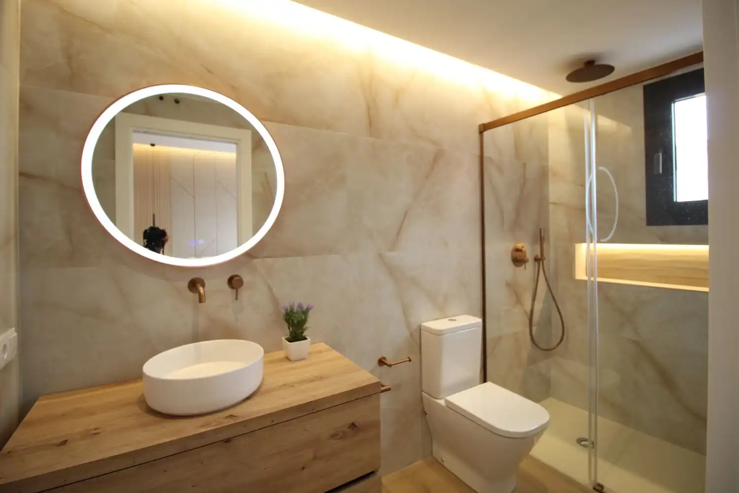 Bathroom of Flat for sale in Almenara  with Air Conditioner, Heating and Storage room