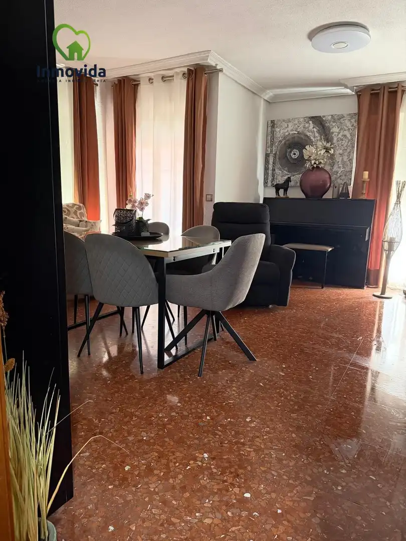 Menjador de Pis en venda en  Córdoba Capital amb Aire condicionat i Terrassa
