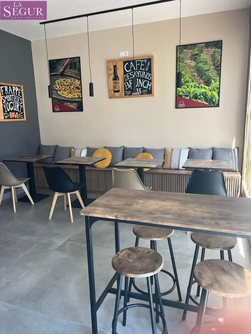 Business premises to rent in Conil, imagen 4