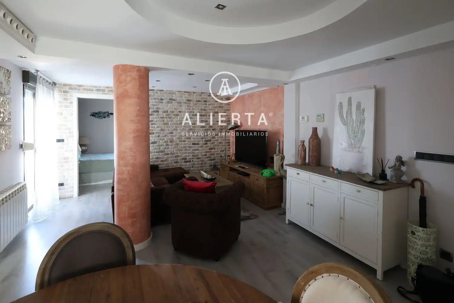 Living room of Flat for rent in Zaragoza  with Air Conditioner and Heating