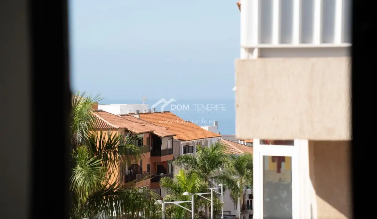 Vista exterior de Piso en venta en Adeje con Terraza, Trastero y Piscina