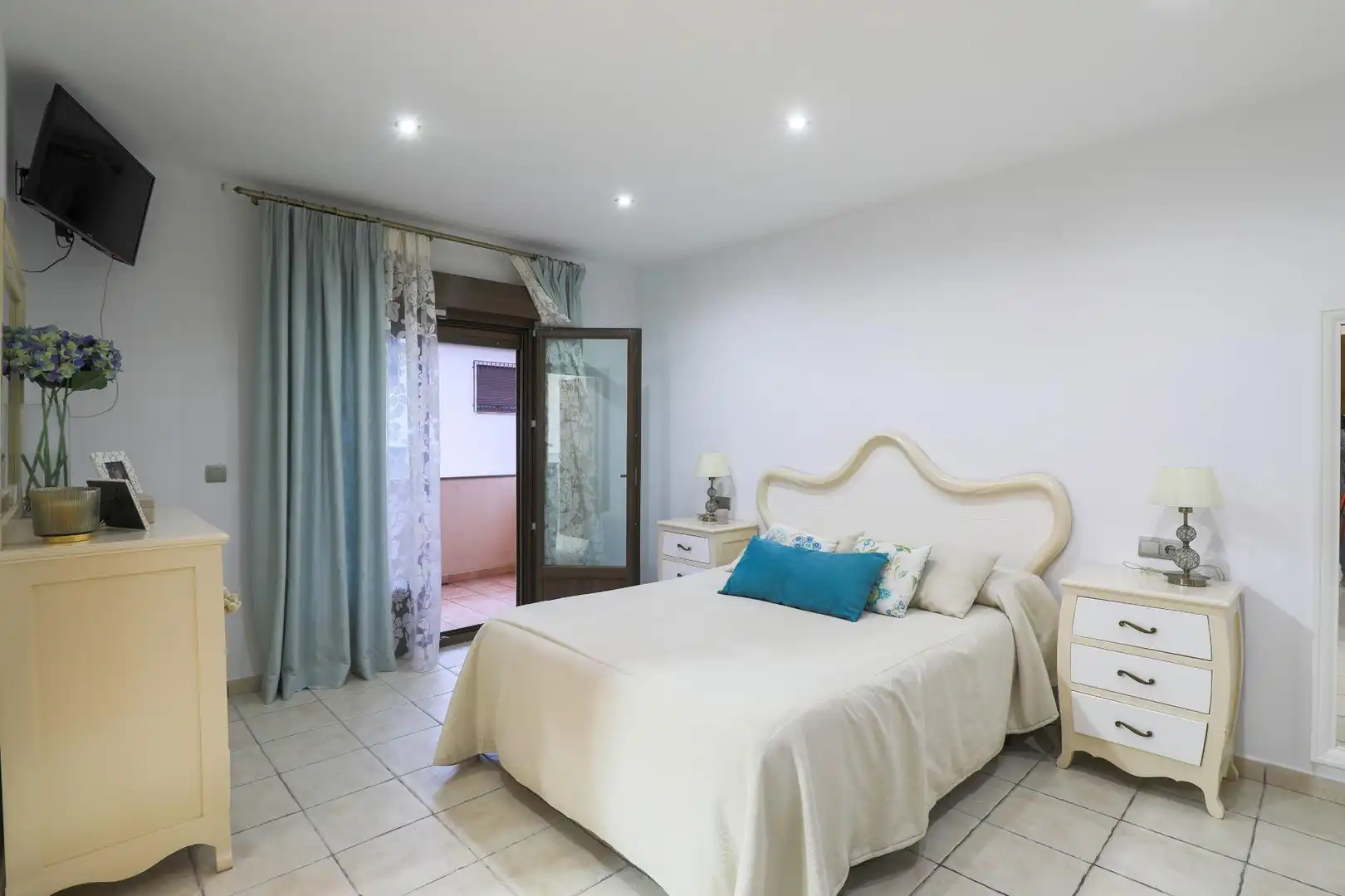 Schlafzimmer von Haus oder Chalet zum Verkauf in Padul mit Klimaanlage, Heizung und Privatgarten