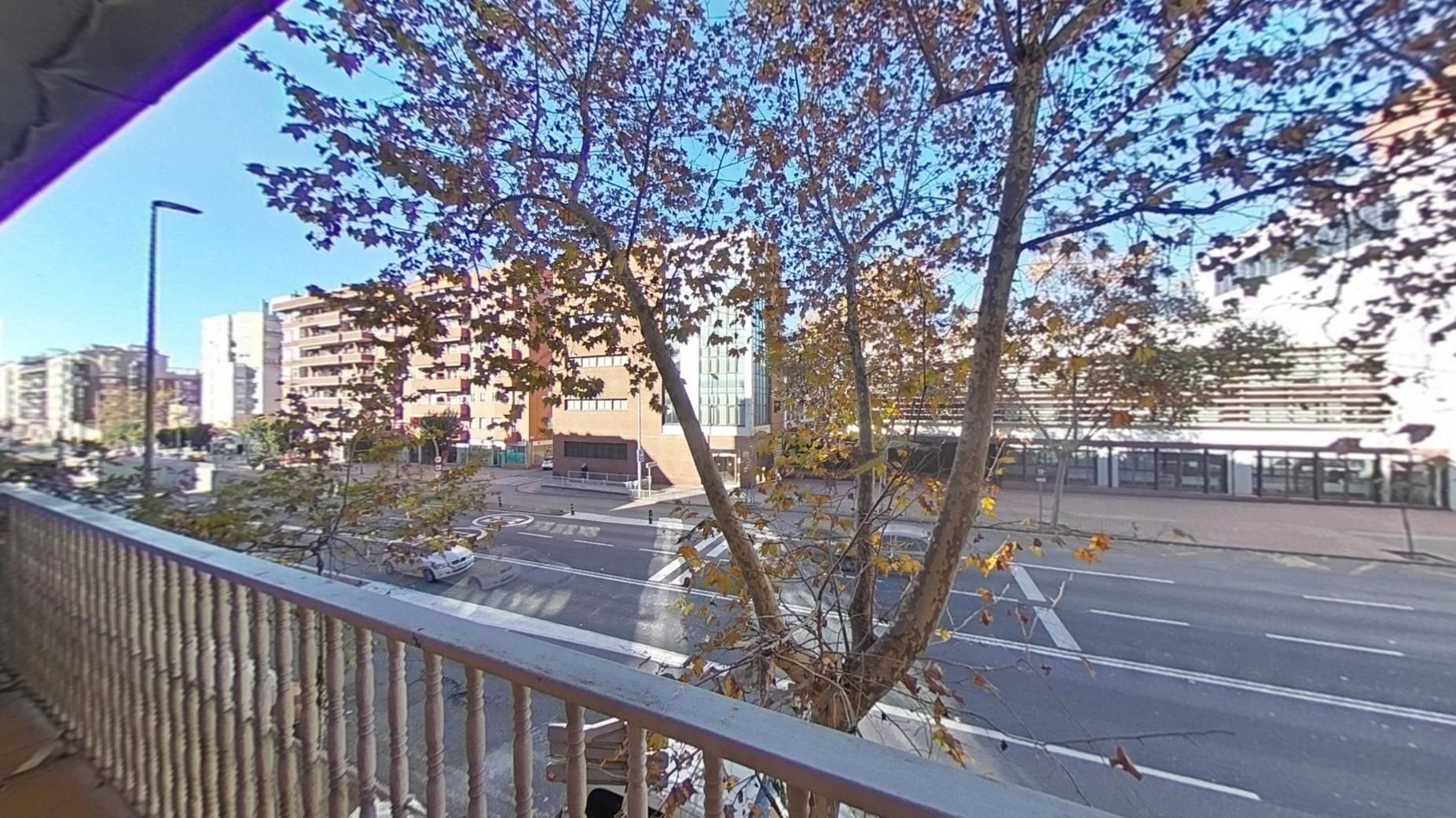 Vista exterior de Pis en venda en Sabadell amb Terrassa, Balcó i Piscina comunitària