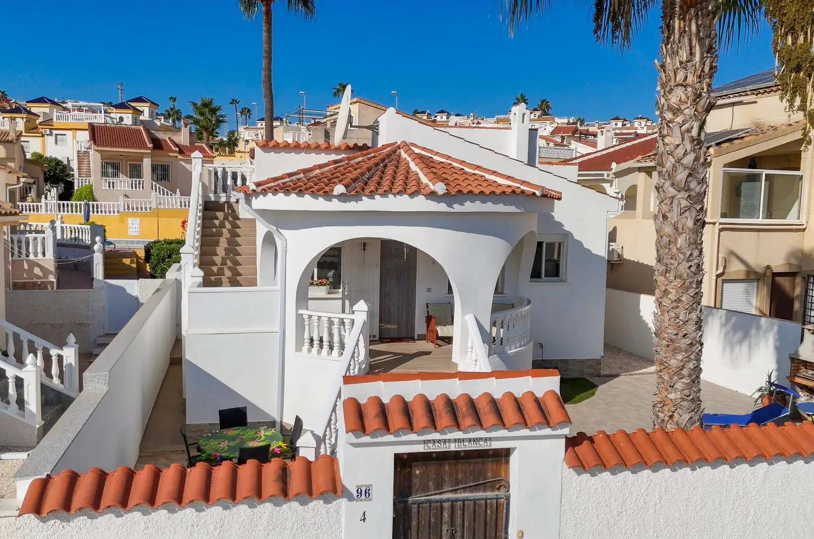 Vista exterior de Casa o xalet en venda en Rojales amb Terrassa, Traster i Piscina