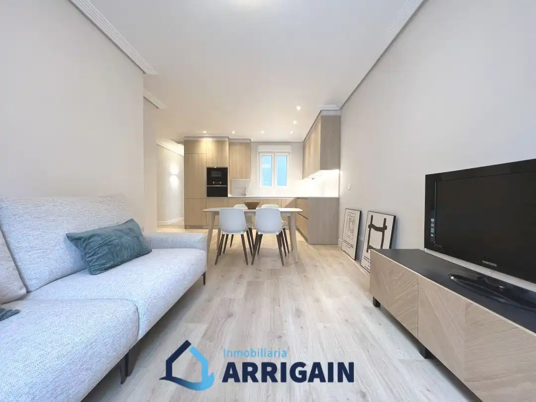Wohnung zur Miete in Calle Arrasate, Área Romántica