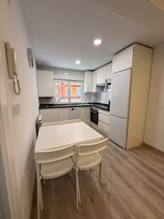 Wohnung zur Miete in Calle Marqués de Santa María del Villar, 9, San Mamés - La Palomera