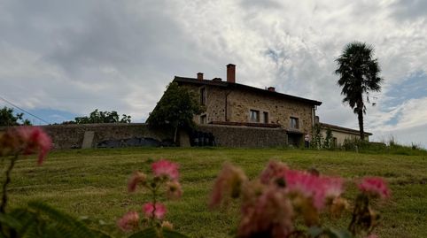 EXCLUSIVA VILLA DE PIEDRA CON VISTAS DESPEJADAS, PERFECTA PARA VIVIR O INVERTIR, image 2