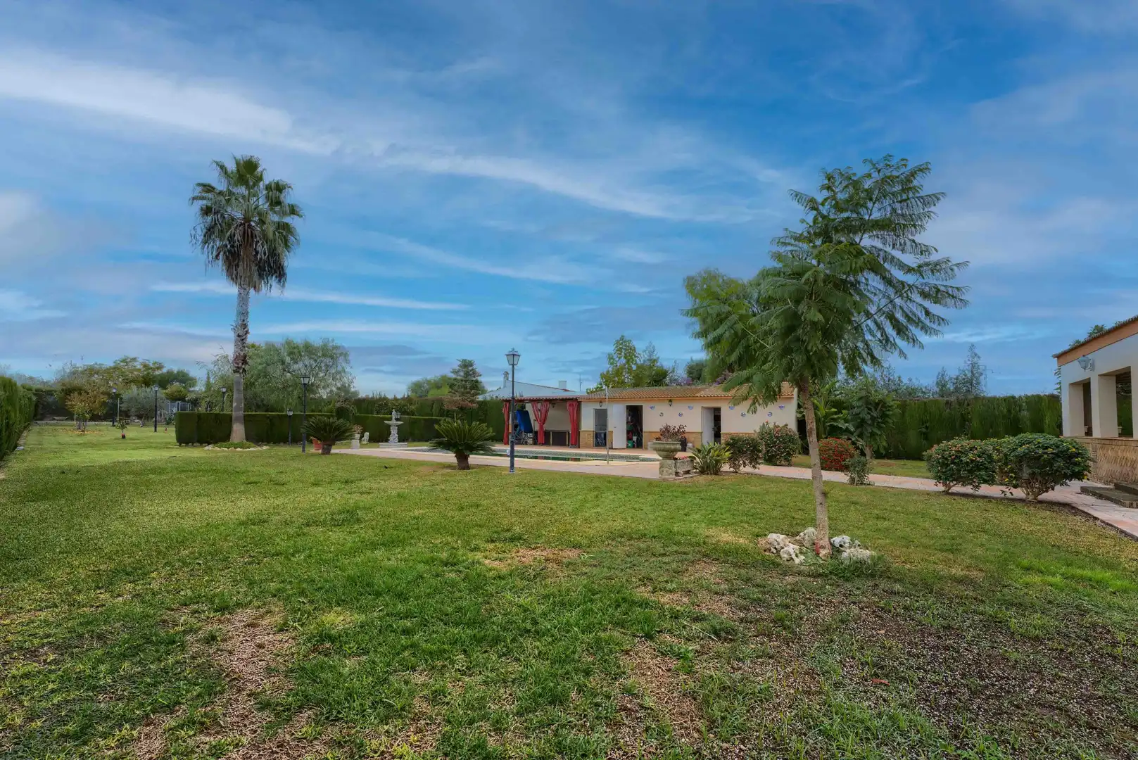 Country homes for sale in Pilas  with Private garden, Terrace and Swimming Pool