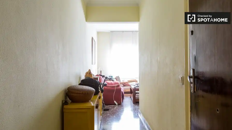 Flat for share in Barcelona  with Air Conditioner, Heating and Terrace