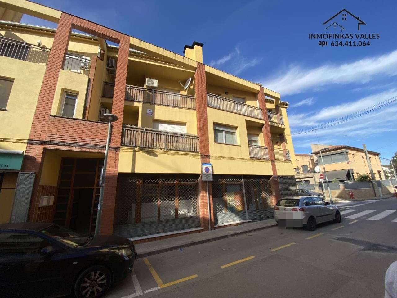 Vista exterior de Casa adosada en venda en Lliçà d'Amunt amb Aire condicionat, Calefacció i Parquet
