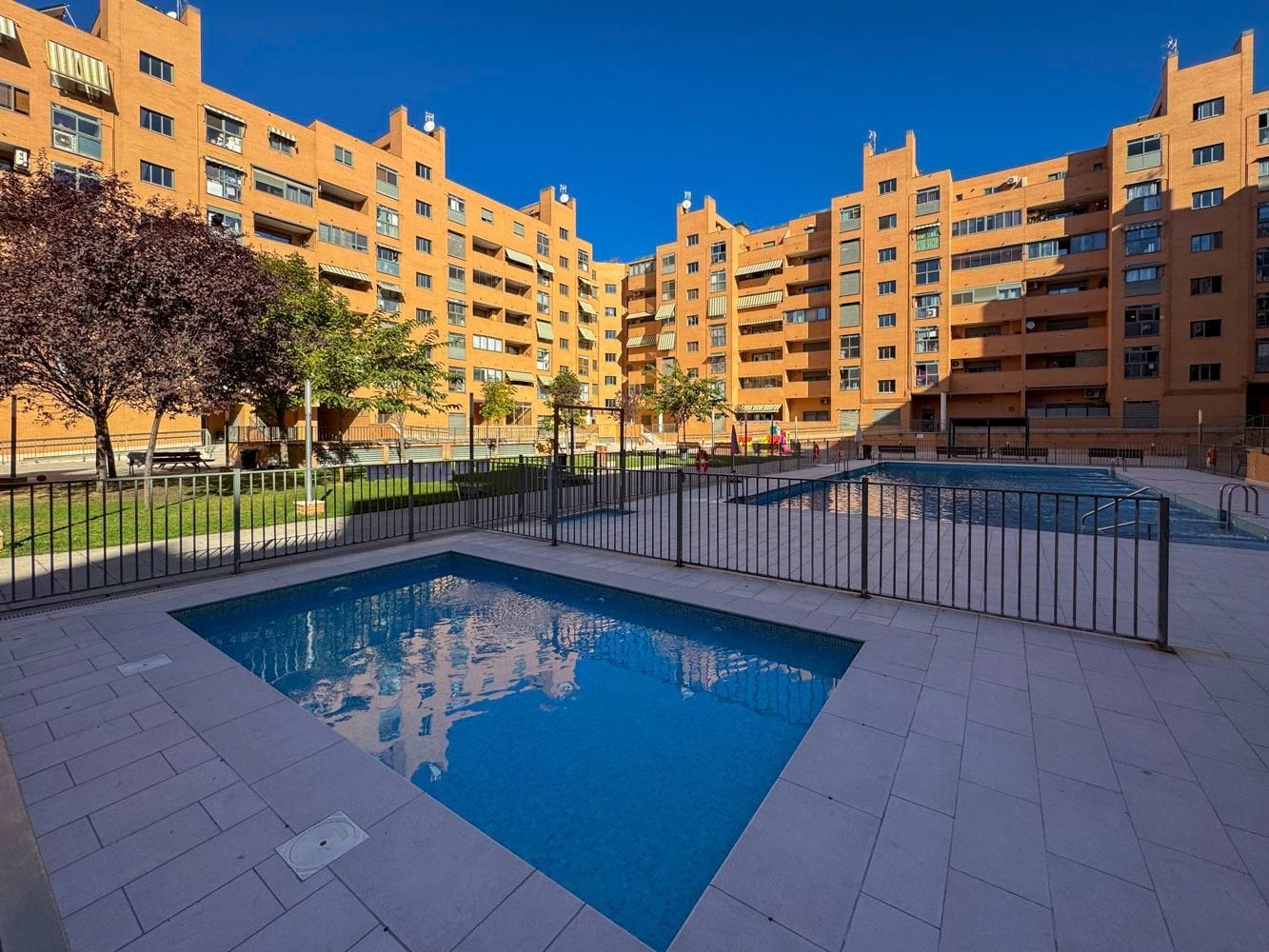 Swimming pool of Planta baja for sale in Rivas-Vaciamadrid  with Heating, Private garden and Community pool