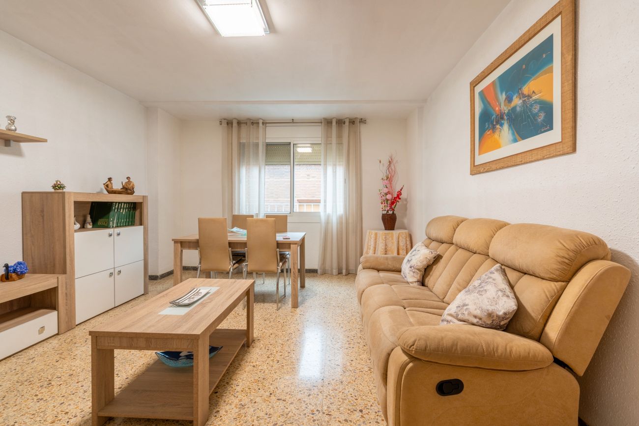 Living room of Flat for sale in Tortosa  with Furnished and Washing machine
