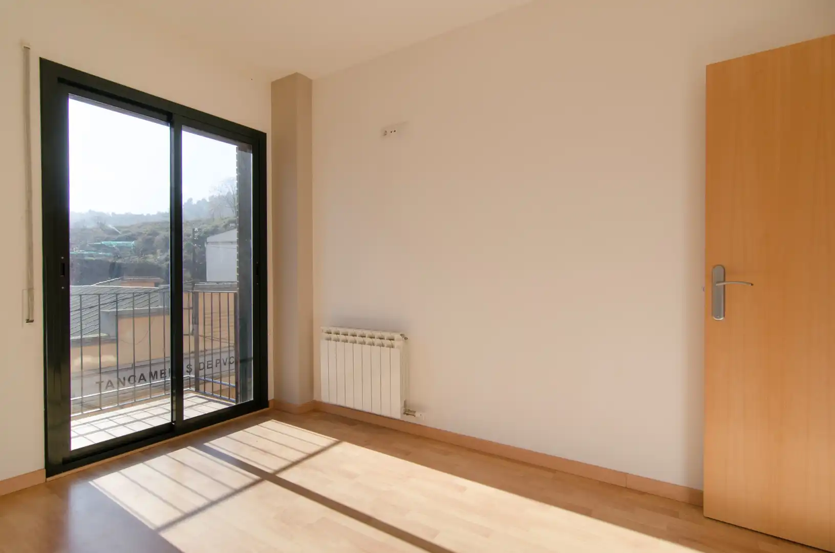 Schlafzimmer von Wohnung zur Miete in Sallent mit Heizung, Parkett und Ofen