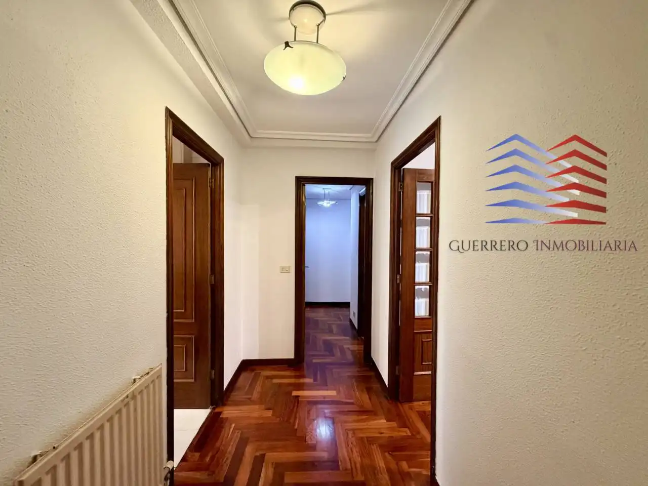 Piso de alquiler en Vigo  con Calefacción, Parquet y Terraza