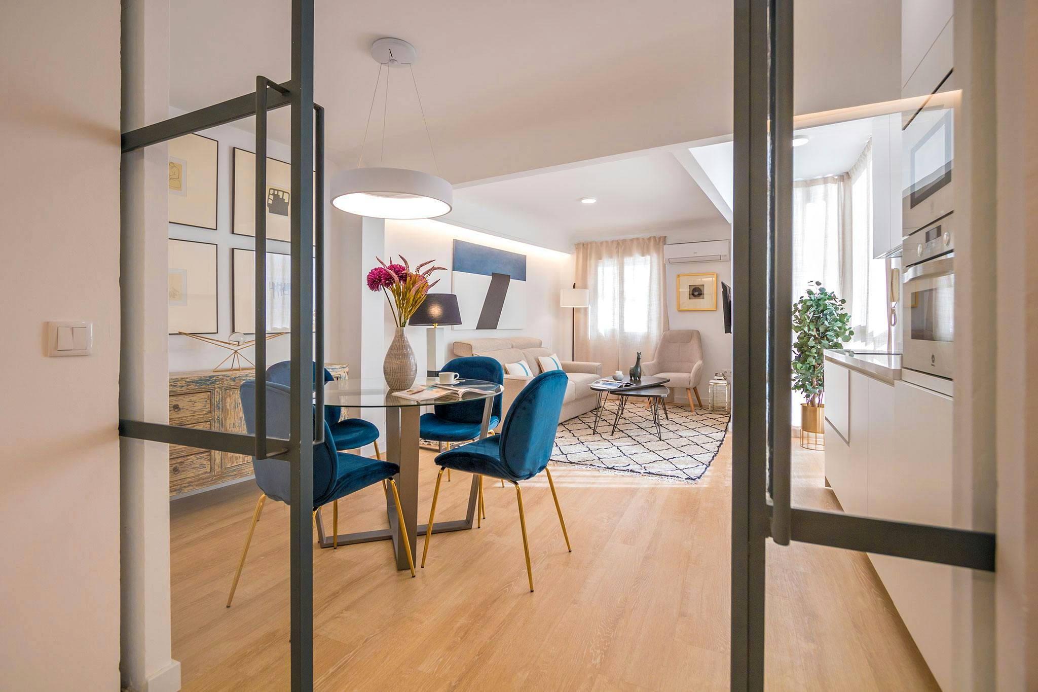 Living room of Flat to rent in  Sevilla Capital  with Air Conditioner, Heating and Washing machine