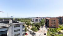 Vista exterior de Àtic en venda en Sant Cugat del Vallès amb Aire condicionat, Calefacció i Terrassa