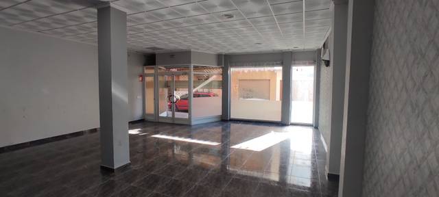 Local comercial en Alquiler en Calle Velázquez en Quintanar del Rey