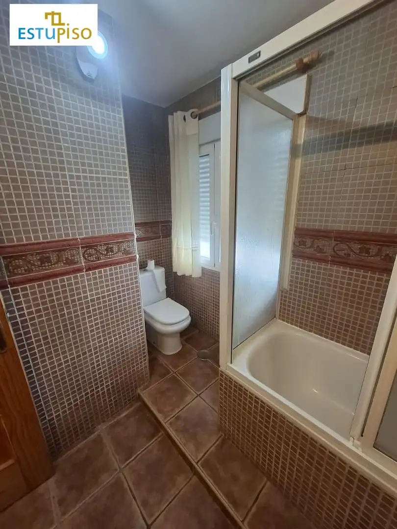 Baño de Piso en venta en León Capital  con Calefacción
