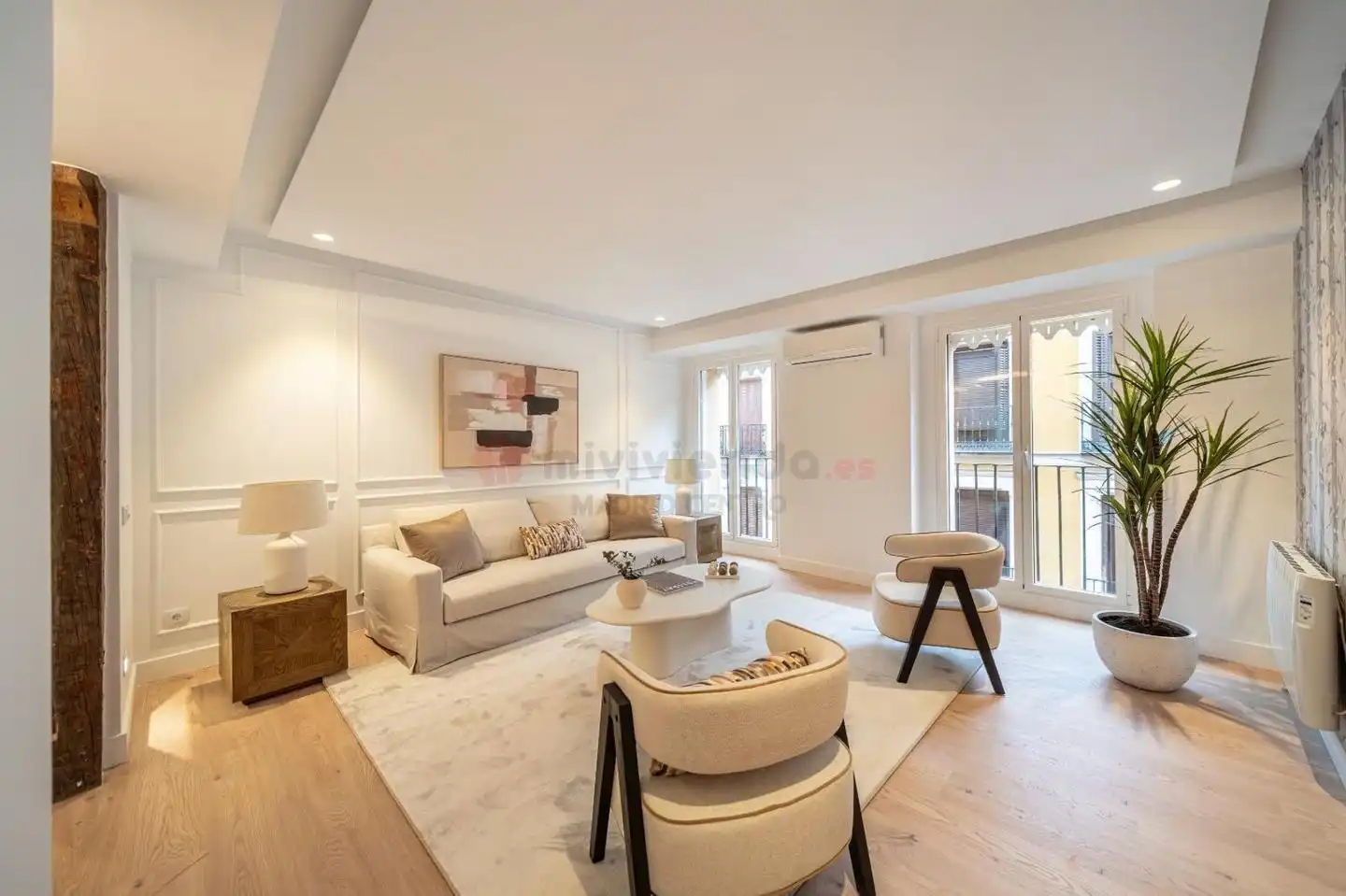Piso con terraza en venta en Calle de Pérez Galdós, imagen 2
