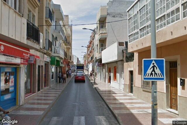 Pis en venda a CL LUIS BUÑUEL(R), Roquetas Pueblo