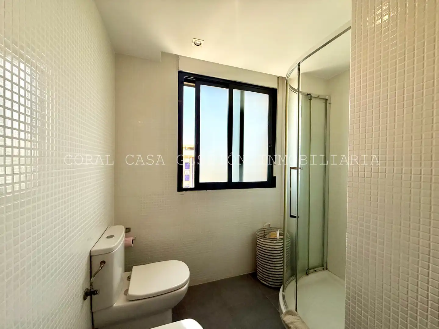 Bathroom of Attic for sale in Moncofa  with Air Conditioner, Heating and Terrace