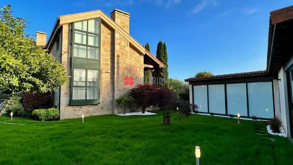 Exterior view of Houses for sale in Santiago de Compostela   with Heating, Private garden and Storage room