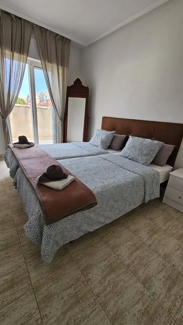 Habitación de Ático en venta en Torrevieja con Aire acondicionado, Jardín privado y Piscina