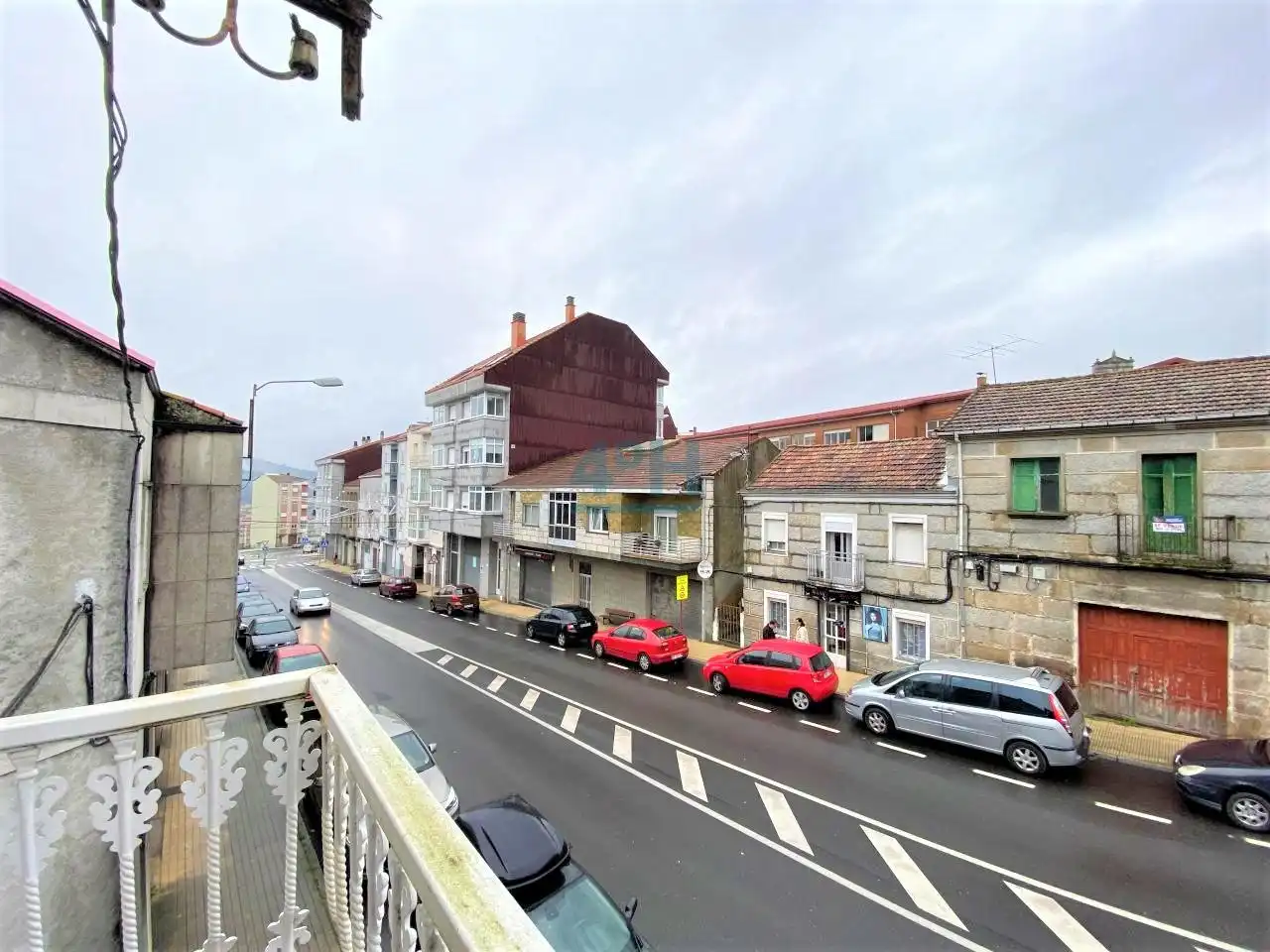 Außenansicht von Haus oder Chalet zum Verkauf in Ourense Capital  mit Heizung, Privatgarten und Abstellraum