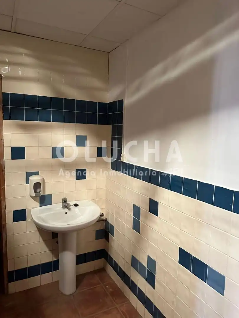 Bathroom of Industrial buildings for rent in Onda
