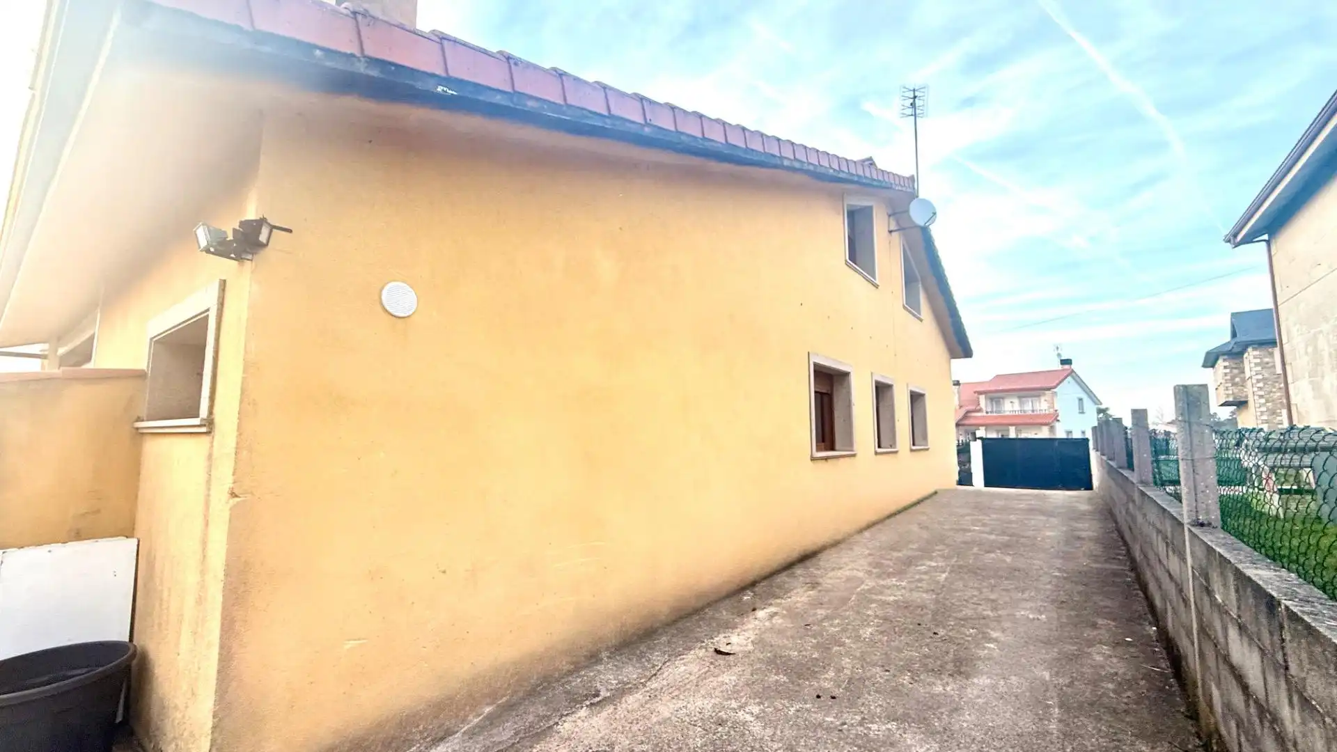Vista exterior de Casa o chalet en venta en Lalín con Calefacción, Jardín privado y Terraza