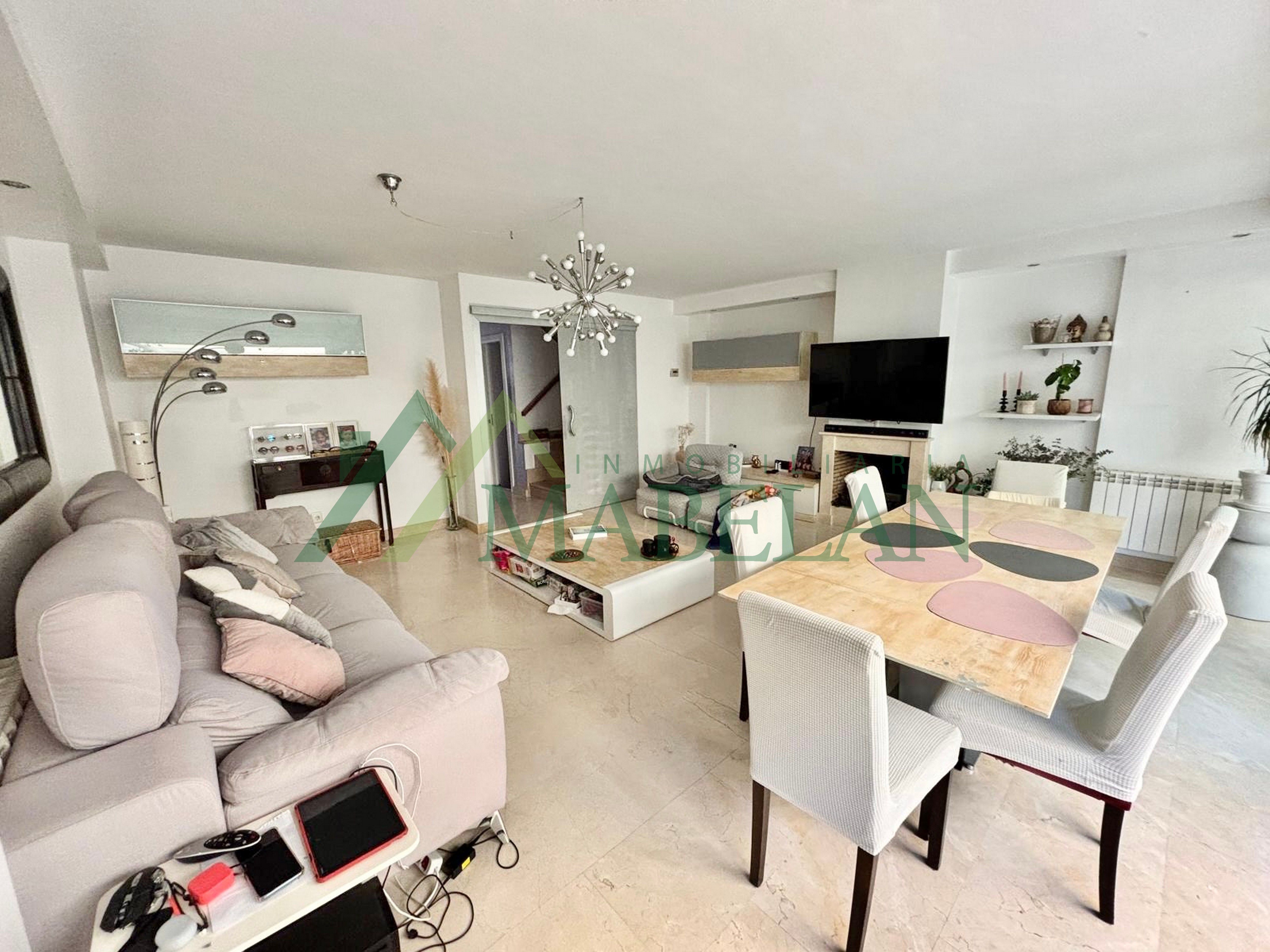 Living room of Single-family semi-detached for sale in Las Rozas de Madrid  with Air Conditioner, Heating and Private garden