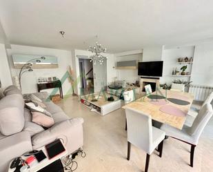 Living room of Single-family semi-detached for sale in Las Rozas de Madrid  with Air Conditioner, Heating and Private garden