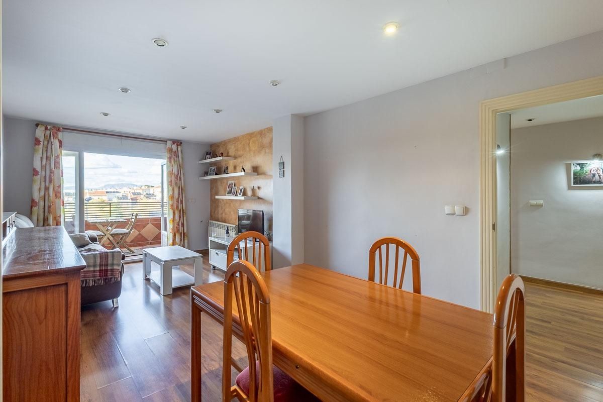 Dining room of Flat for sale in  Granada Capital  with Air Conditioner, Heating and Terrace