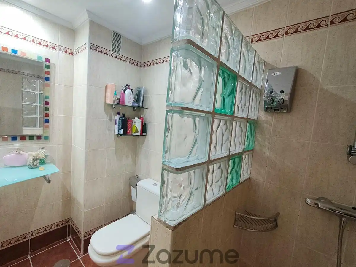 Badezimmer von Wohnung zur Miete in Usera