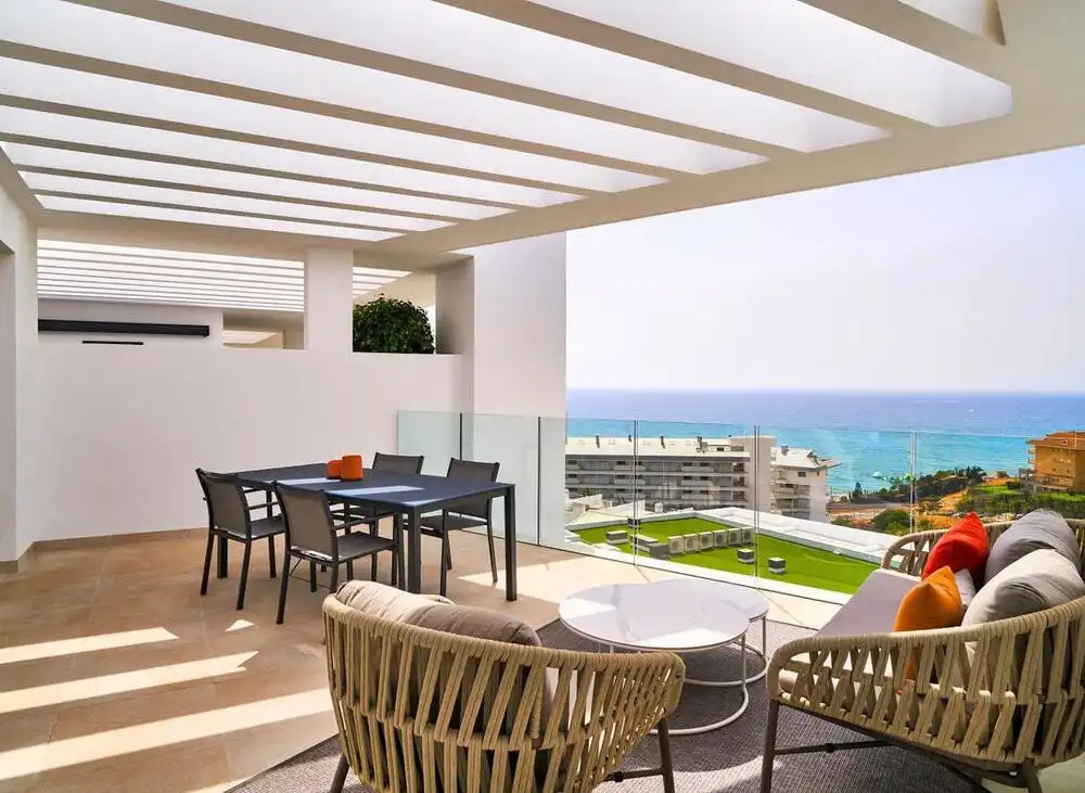 Penthouse with terrace for sale in El Higuerón
